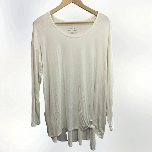 🎉 Torrid Super Soft Knit Long Sleeved Knotted Bottom - Picture 1 of 6